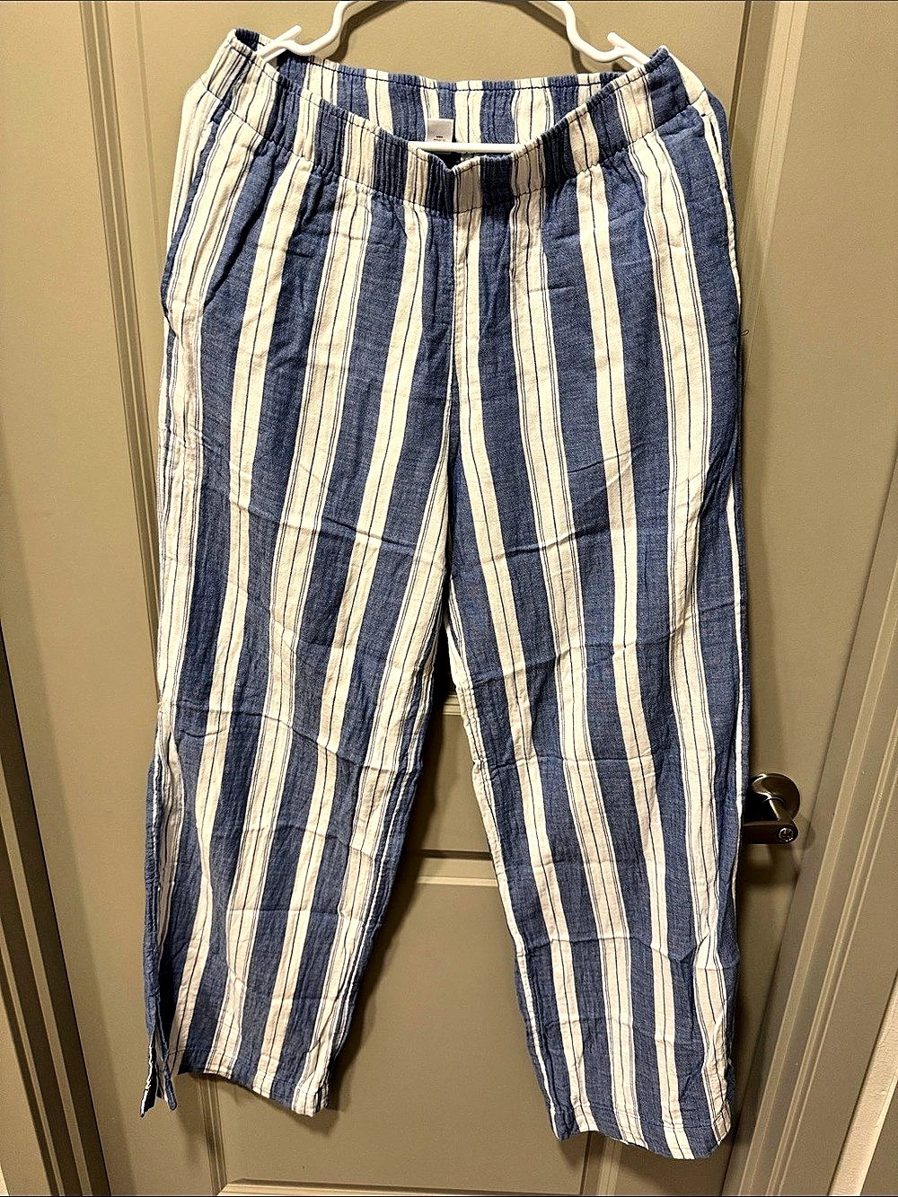 Old Navy High-Rise Wide-Leg Comfort Waistband Pants Striped Pants Blue & White